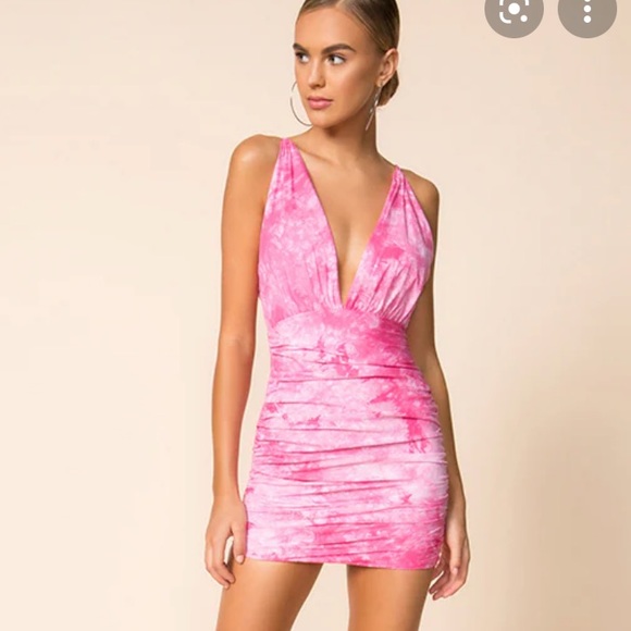 superdown Dresses & Skirts - Superdown Sadie deep v dress tie dye size S